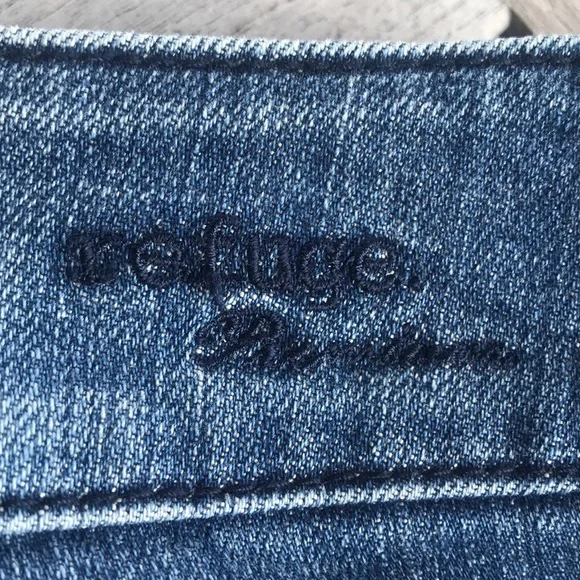 Refuge Premium Long Jean Shorts Size 9 - Picture 11 of 12